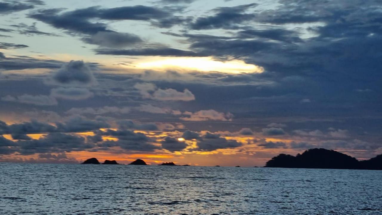 Hotel Bahia Yubarta バイーア・ソラノ エクステリア 写真