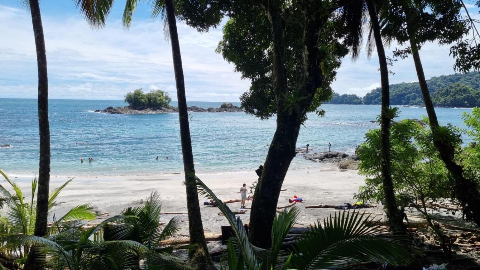 Hotel Bahia Yubarta バイーア・ソラノ エクステリア 写真
