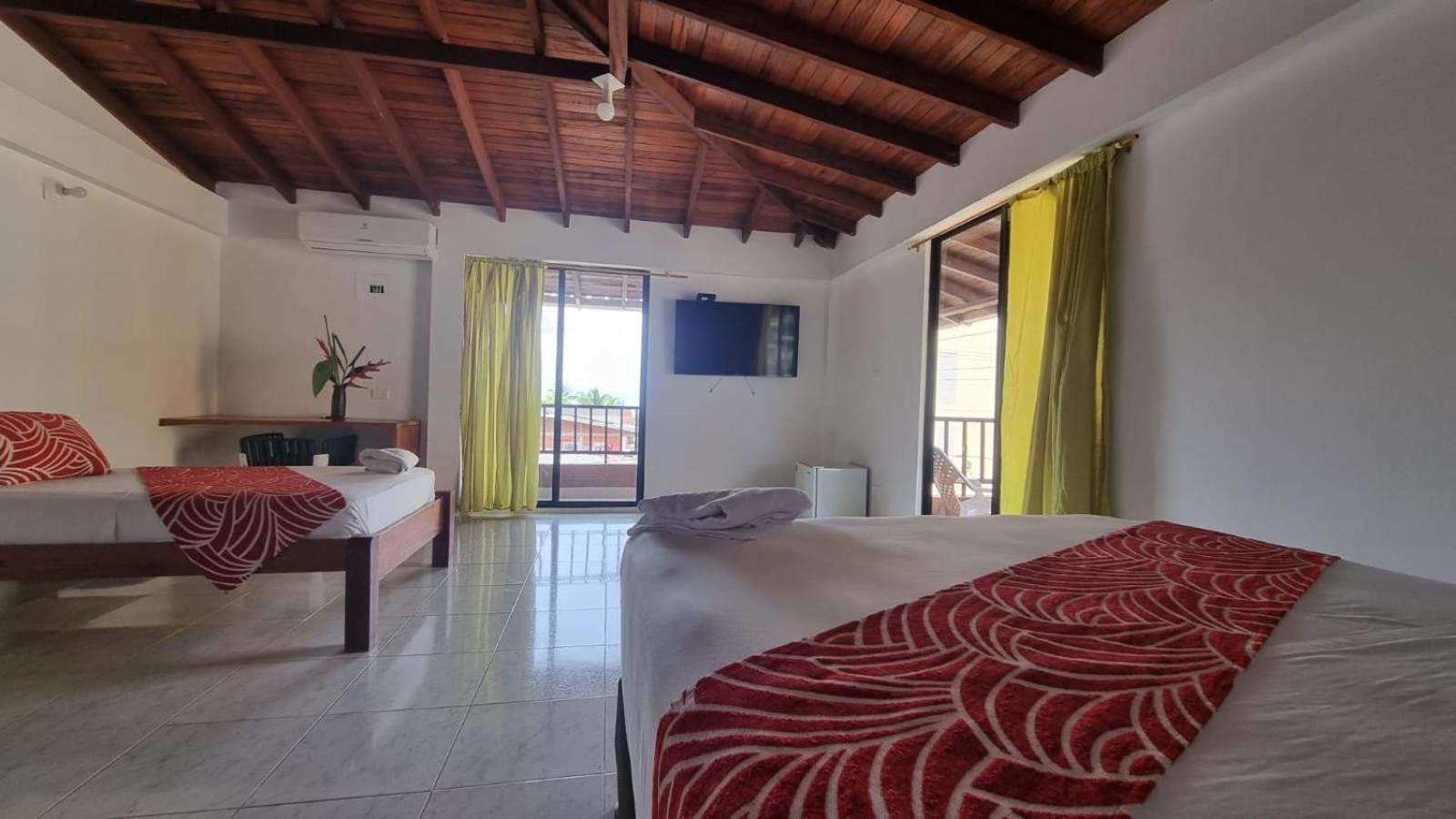 Hotel Bahia Yubarta バイーア・ソラノ エクステリア 写真